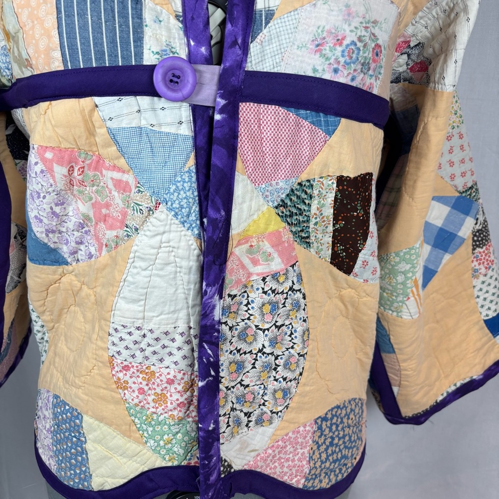 Handcrafted Vintage Double Wedding Ring Design Quilt Up Cycled Bog Jacket S-M - Picture 6 of 12